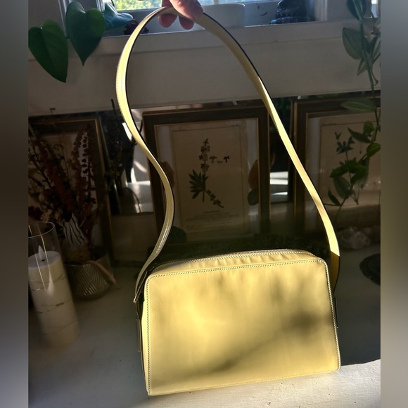 Gucci Sunny Yellow Leather Purse - Picture 7 of 9